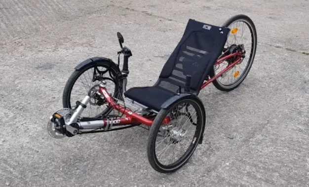 Nábojový motor bafang namontovaný na ležiaceho trojkolku