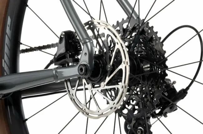 sram apex 1 hydraulic disc brake fitted to the vitus e substance ebike