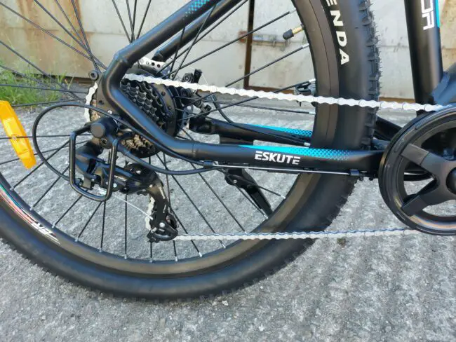 Puncture resistant tyres are a good idea for hub motor-powered e-bikes