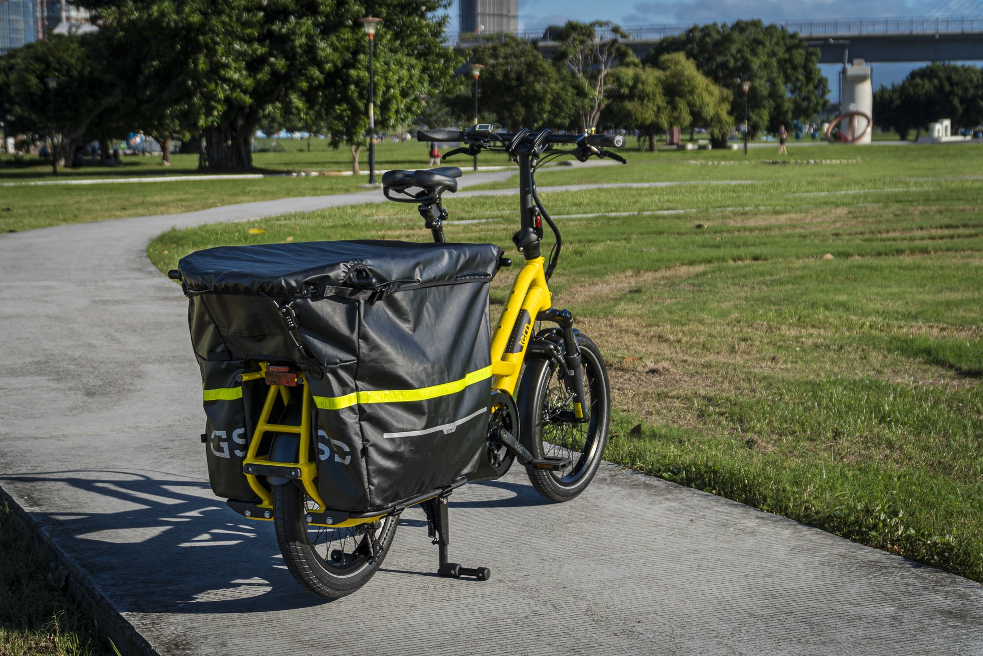tern gsd s10 is one of the best electric cargo bikes 